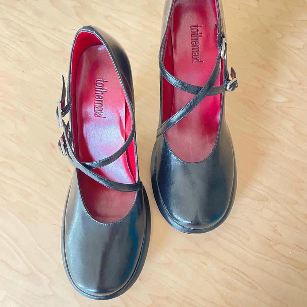 Black Women's Mary Jane Heels - Picture 5 of 11